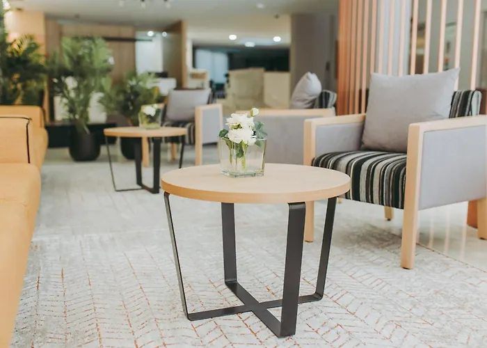 Hotel de 3 estrelas: Masa Hotel 5 De Outubro